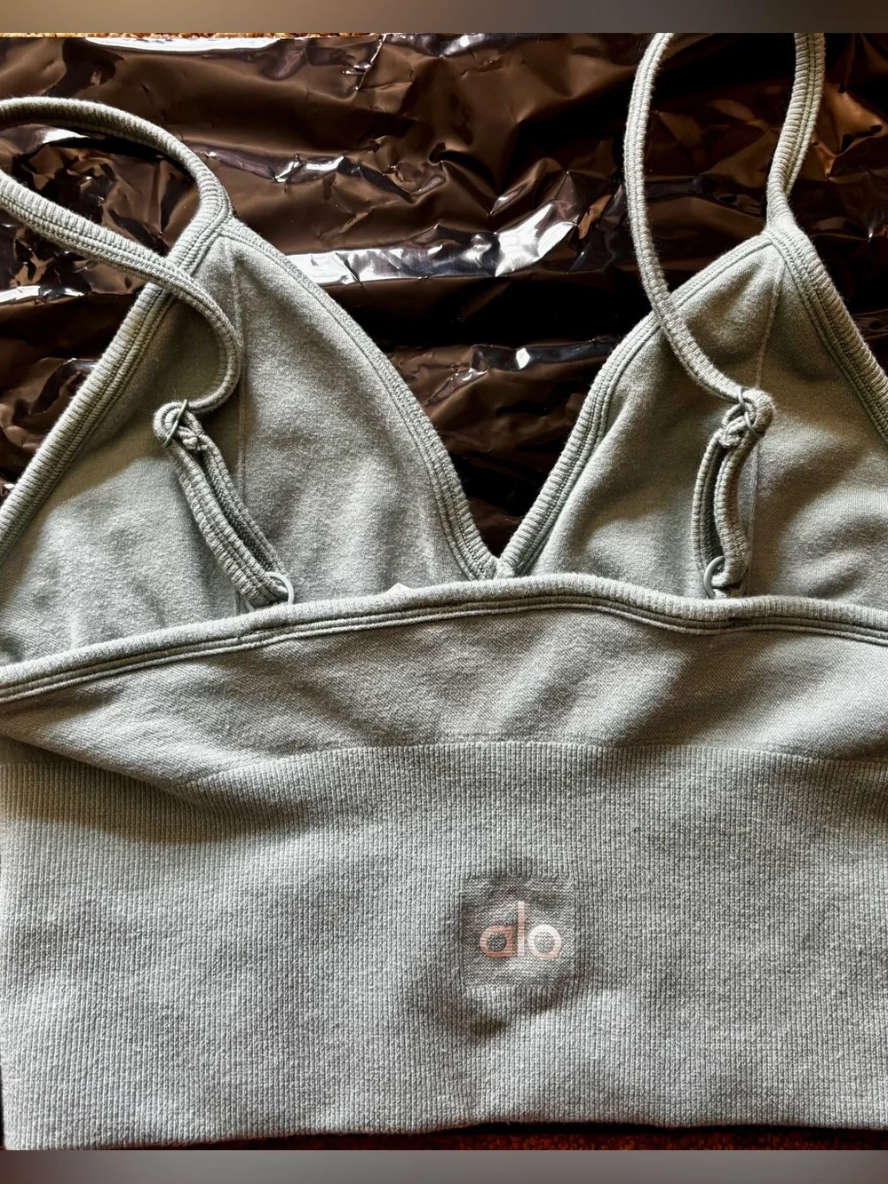 ALO YOGA Define Luxe V Neck Bra size M Sage Green Gym Run Workout